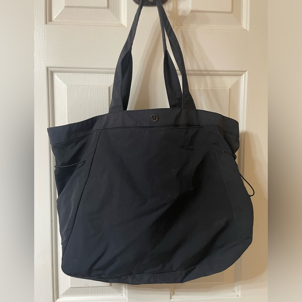 Lululemon bag